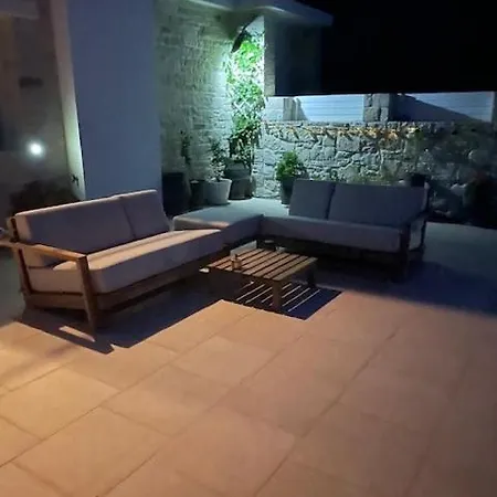Seadreamvilla *